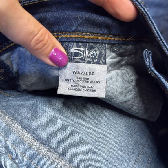 Silver Jeans Women's Deep Indigo Flare Jeans size 32 - Picture 6 of 9